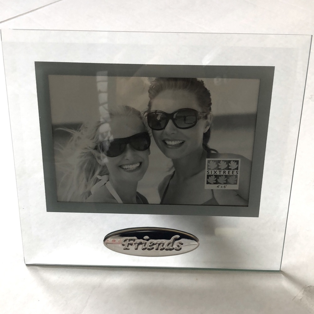 Sixtrees Friends Glass Picture Frame for 4” x 6”